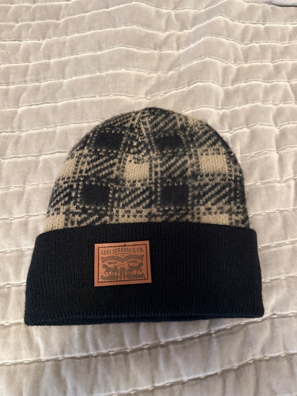 Levi's Black and Cream Patterned Knit Beanie